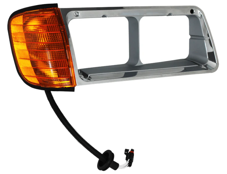 Elite R/H Bezel W/Signal Lamp Chrome - Freightliner | ETP-A06-20738-001 - Image 2