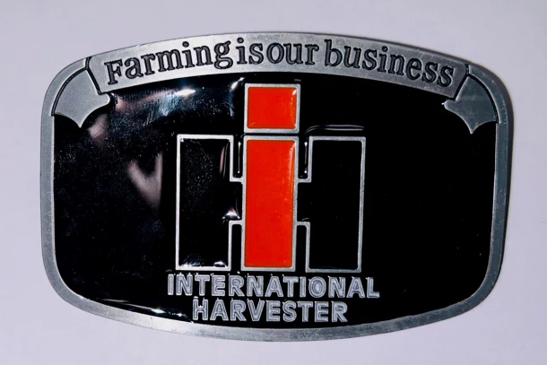 Elite Truck Parts Black Back IH Logo | ETP-IHBB008